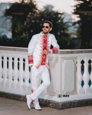 “ክዳን ሓበሻ ግርማ ንደቂ ተባዕትዮ፣ ብፍጹም ጥበብ።”