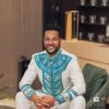 “ንደቂ ተባዕትዮ ዝተፈጥረ ግርማ፣ ብሓበሻዊ ቅዲ።”