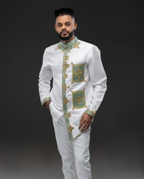 “ንዓይኒ ዝስሕብ፣ ንወዲ ተባዕታይ ዝተሰርሐ ክዳን ባህልና።”